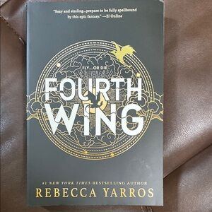 Fourth Wing by Rebecca Yarros Book